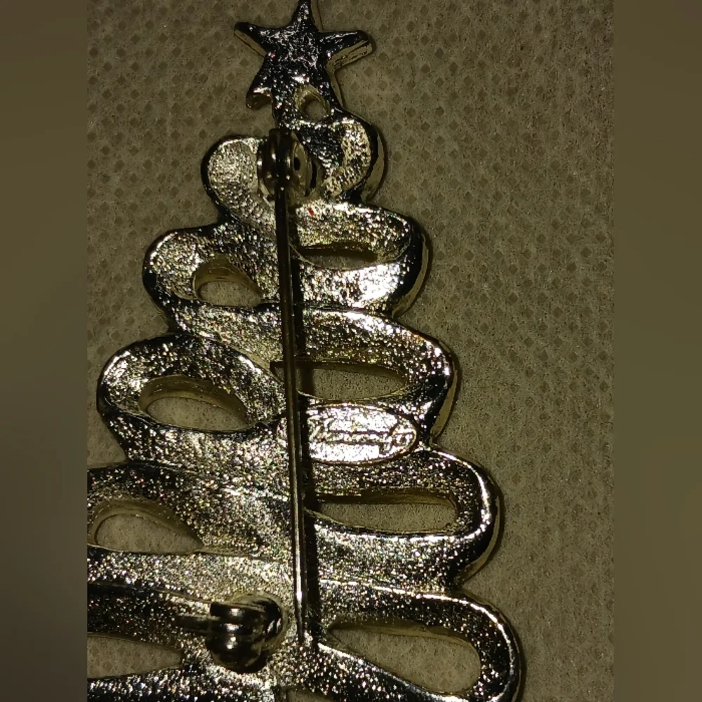 Vintage Christmas Brooch Set - Gold and Silver, Monet Gerrys Danecraft - Picture 9 of 12